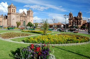 Cusco-Plaza-de-Armas-001