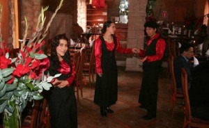 Divina Comedia Restaurant singers