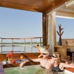 Amazon River Cruise - Delfin I - Whirlpool Bath