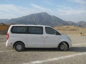 White Peruvian Colectivo, Hyundai H1 Van