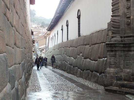Hathunrumiyoc, the Inca Road